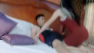 คลิปหลุดมาใหม่ coconut82291822 ผัวพามาเย็ดม่านรูด แหกหีซอยยิกปิดท้ายท่าหมาแตก
